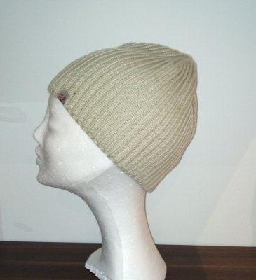 Beige Patentstickad Mössa Furbo - Börjesson Handskar