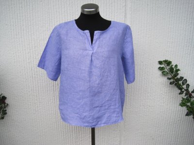 Lila Linneblus med halvlång ärm. Made in Italy